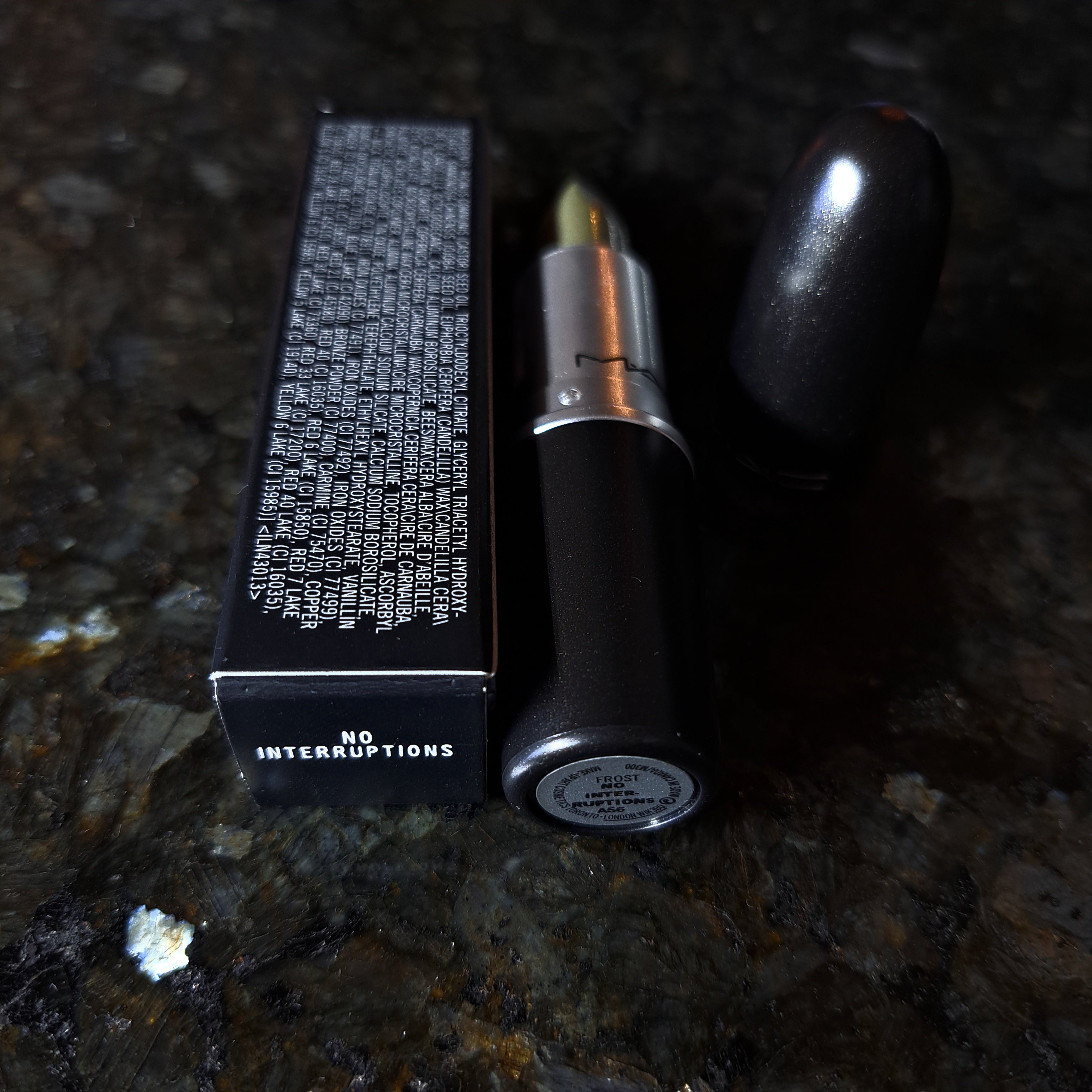 NO INTERRUPTIONS MAC lipstick New Discontinued