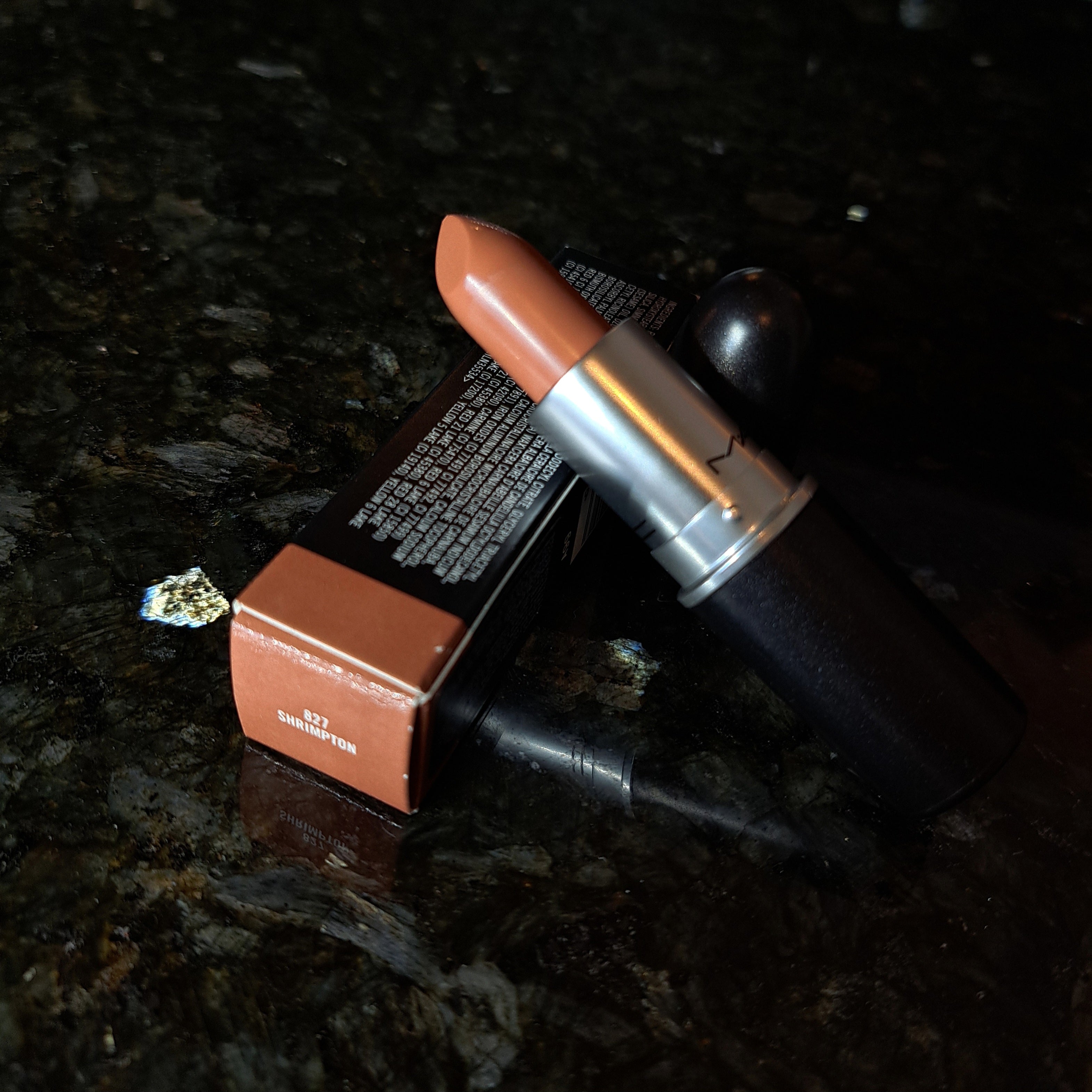 827 SHRIMPTON MAC lipstick New Discontinued